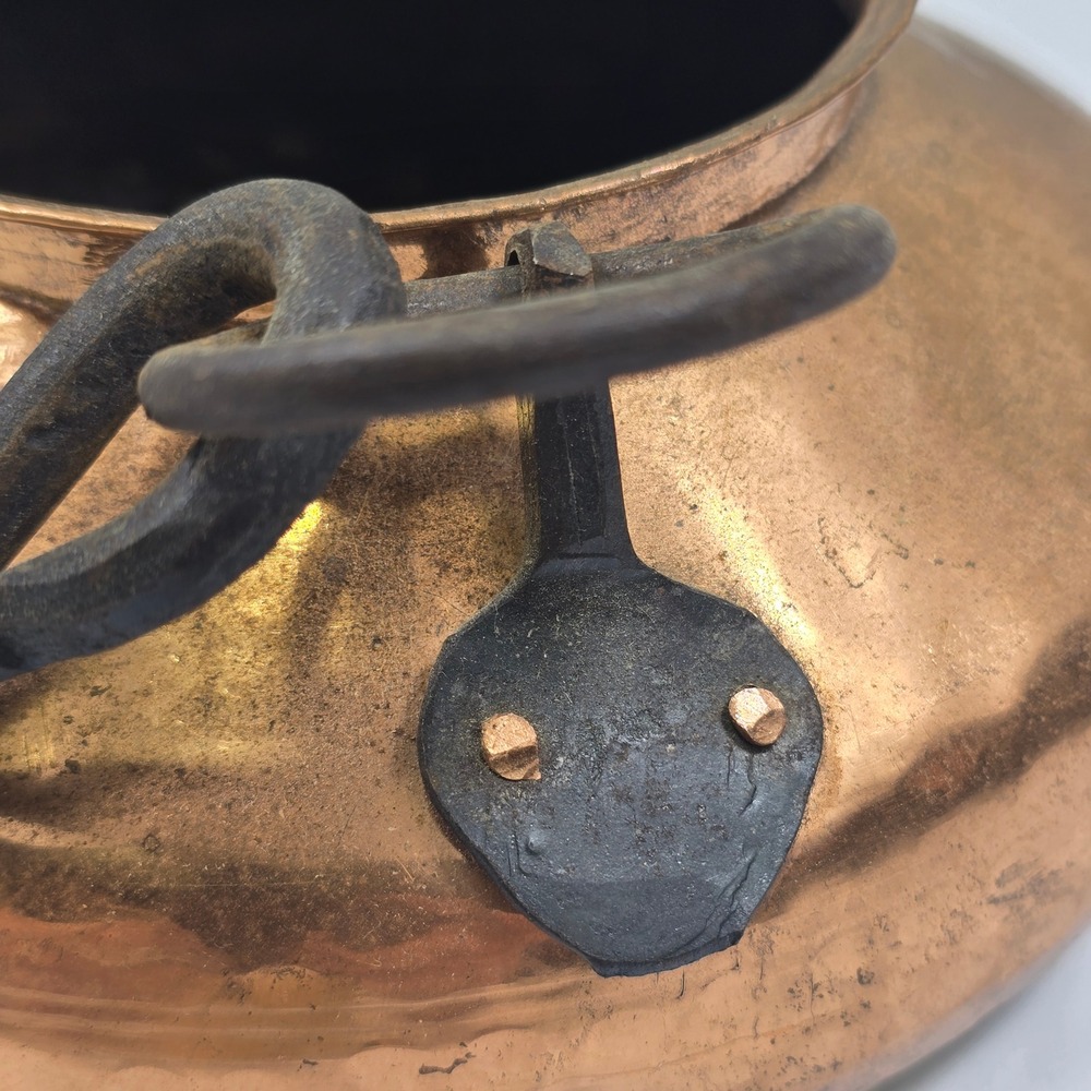 Antique Hand Hammered Copper Cauldron Wrought Iron Handle Dovetail Primitive Pot - Picture 4 of 8